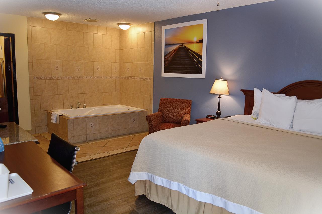 Days Inn By Wyndham Jacksonville Nc Exterior photo