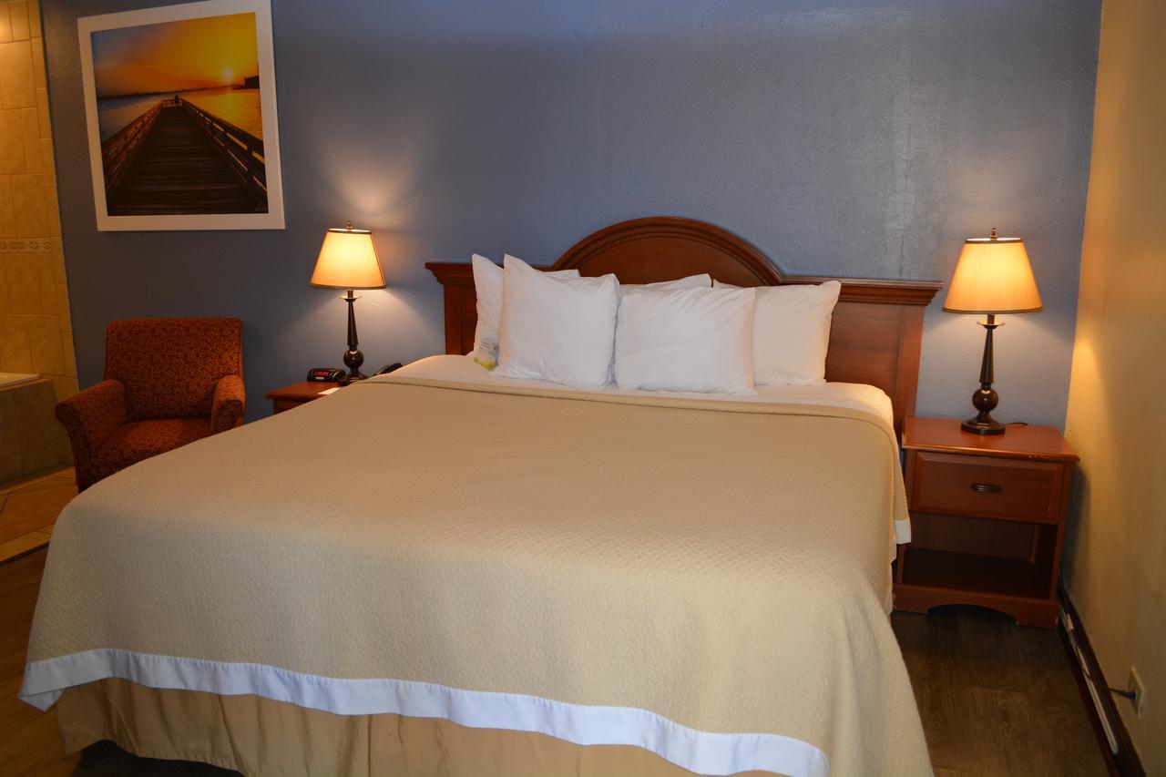 Days Inn By Wyndham Jacksonville Nc Exterior photo